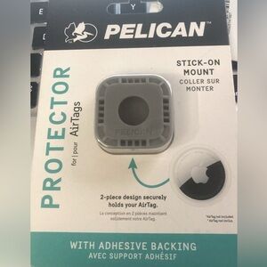 Pelican Apple AirTag protector/mount NWT